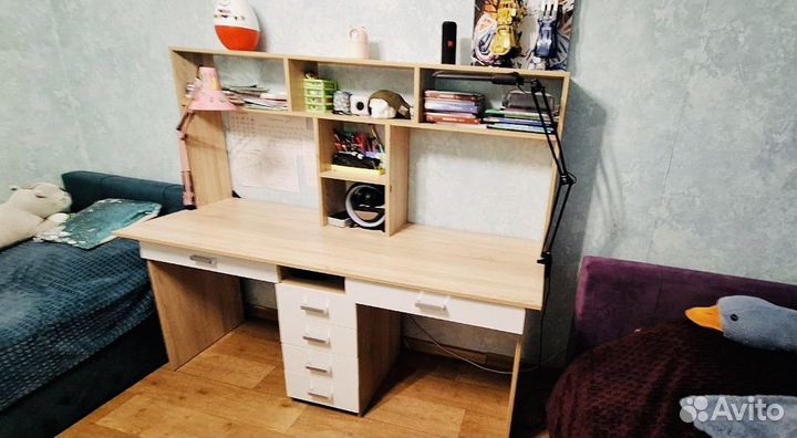 Стол для школьника на двоих