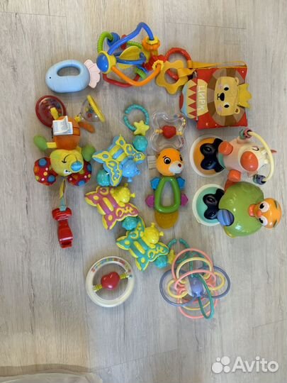 Пакет развивающих игрушек для новорожденных