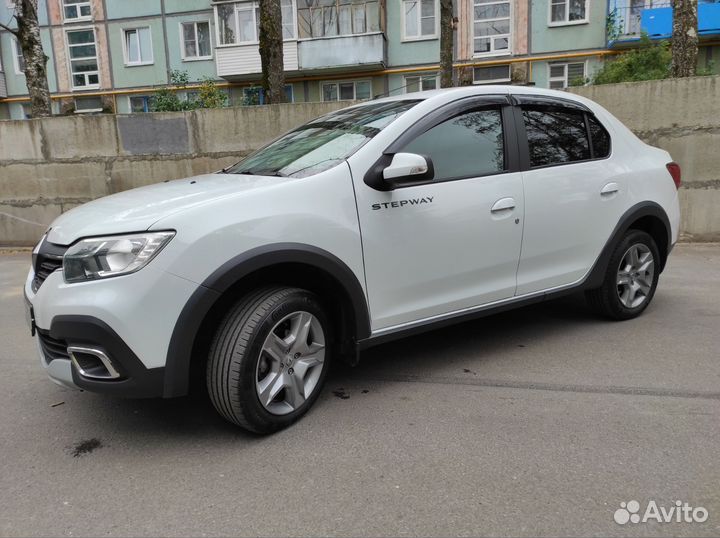 Renault Logan Stepway 1.6 МТ, 2021, 76 150 км