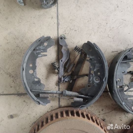 Тормозные барабаны Chrysler voyager 3