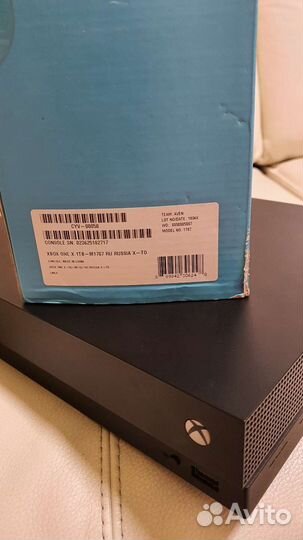 Игровая приставка xbox ONE X с играми