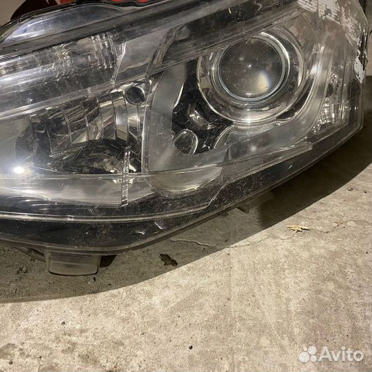 Фара левая mitsubishi outlander 3 ксенон
