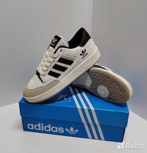 Кроссовки Adidas