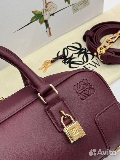 Loewe бордовая сумка для неповторимого образа