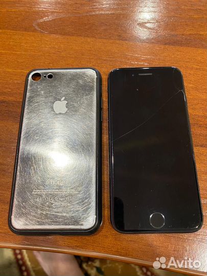 Телефон iPhone 7