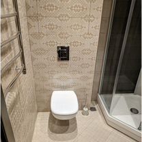 2-к. квартира, 60 м², 1/6 эт.