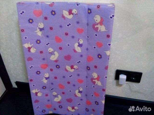 Пеленальная доска на кроватку