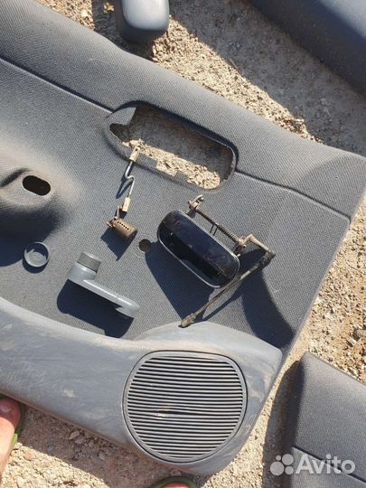 Замок ручка водительская на Шкода фелиция