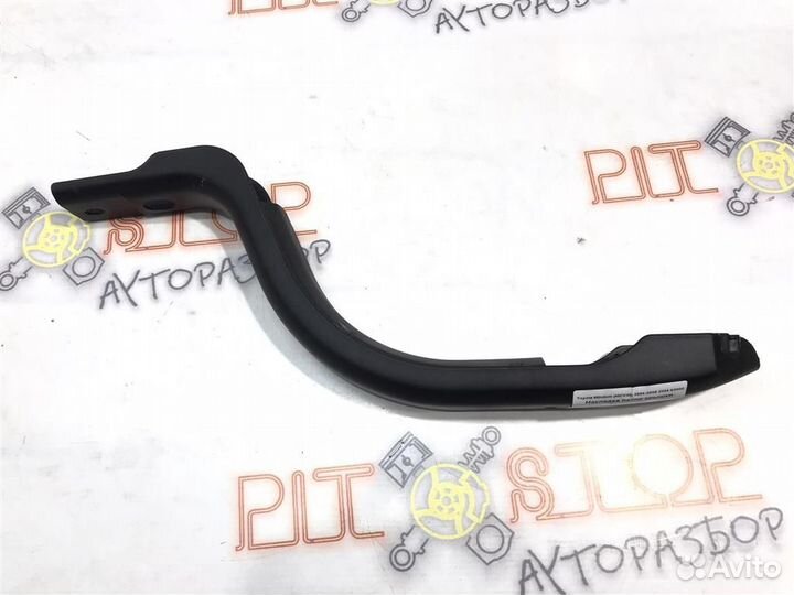 Накладка петли крышки багажника Toyota Windom (MC