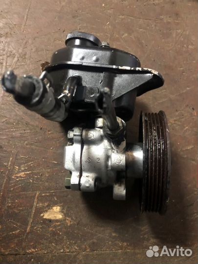 Насос гидроусилителя руля Subaru Impreza GC1 EJ18
