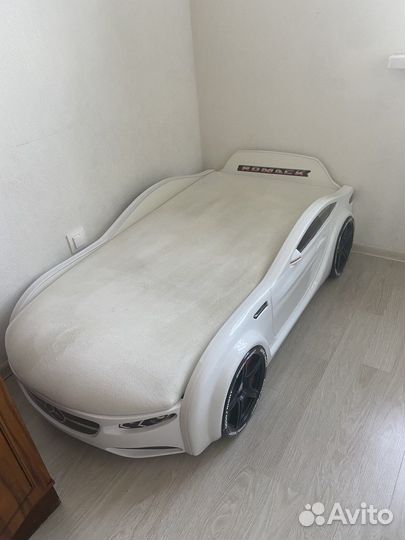 Кровать с матрасом