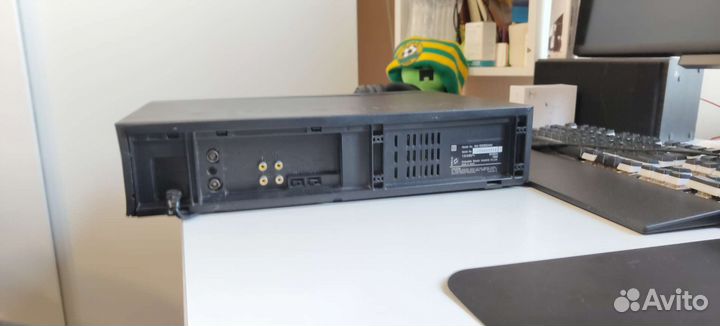 Видеомагнитофон Panasonic NV-SD300