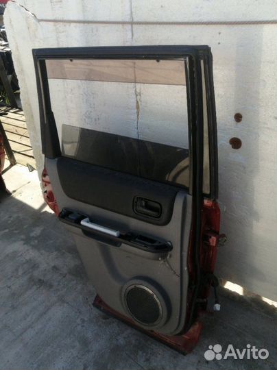 Дверь задняя левая Nissan X-Trail T30