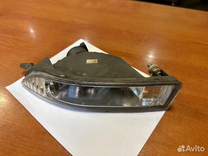 Фара противотуманная передняя