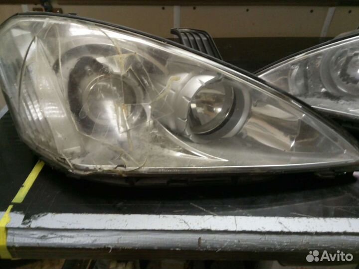 Фары,левая и правая на SSangynog kairon 2009г. бит