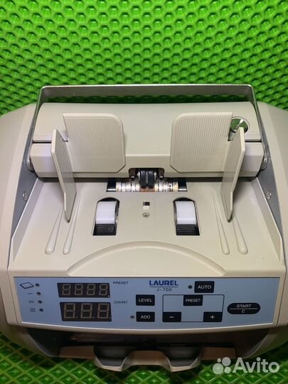 Счетчик банкнот Laurel J-700