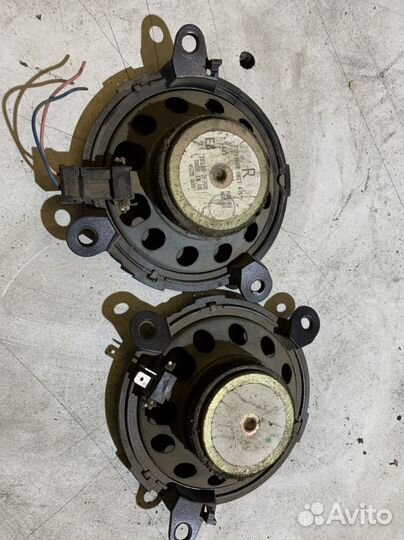 Штатные автомобильные динамики Nissan Pulsar N15