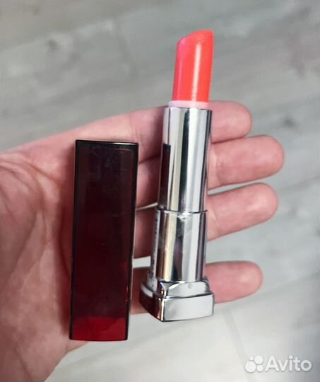 Помады Givenchy и Maybelline