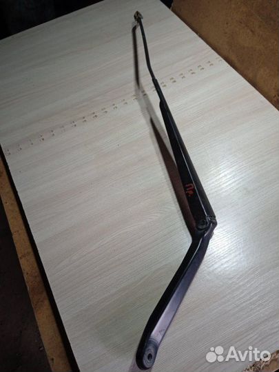 Поводок стеклоочистителя правый Ford Фьюжн хетчбек