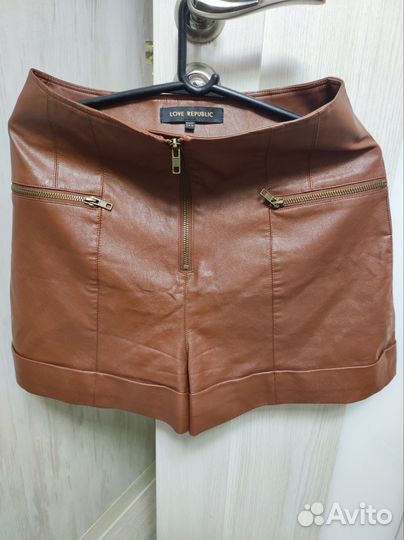 Кожаные шорты love republic,44