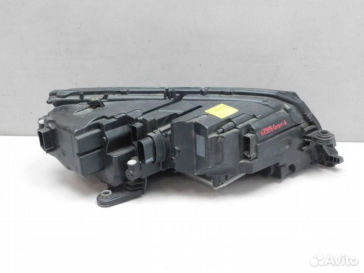 Фара левая Skoda Octavia