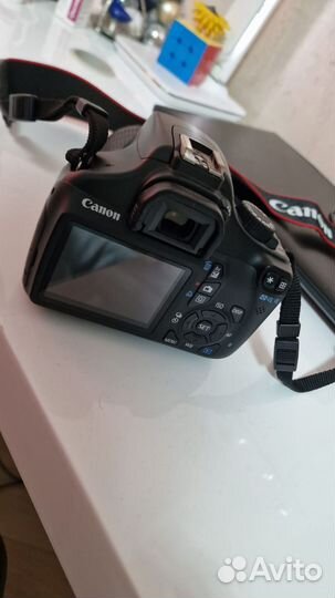 Зеркальный фотоаппарат Canon EOS 1100d