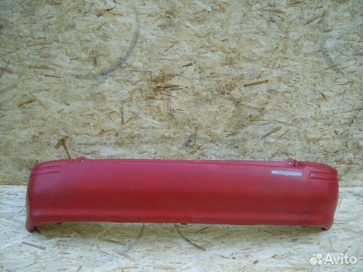 Бампер задний Toyota Starlet P90 Красныйтрещина