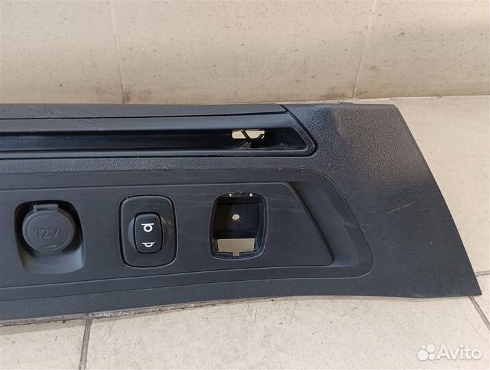 Держатель полки багажника правый Citroen C5 2009