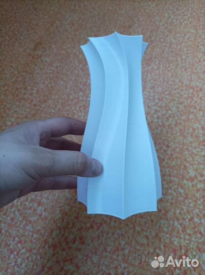 Ваза из пластика