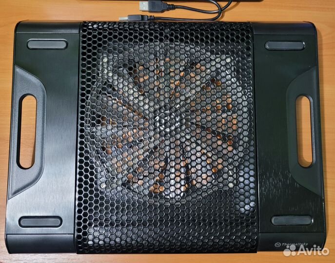 Подставка с охлаждением для ноутбука