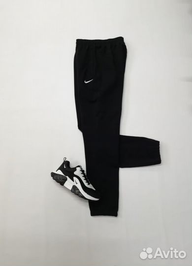 Спортивный костюм белый Nike артикул 022