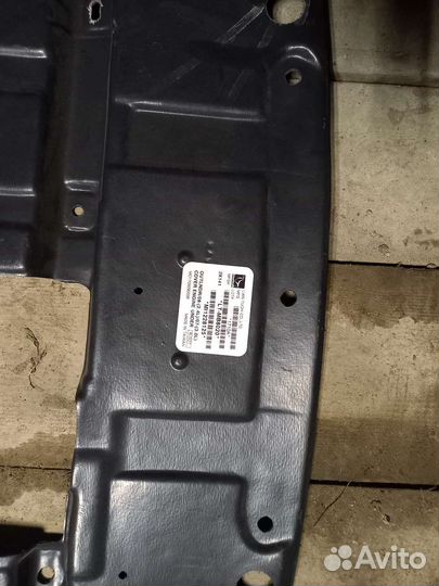 Пыльник двигателя аутлендер