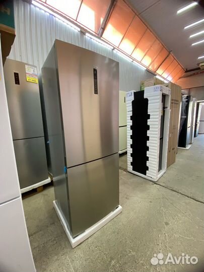 Холодильник Haier C4F744CMG