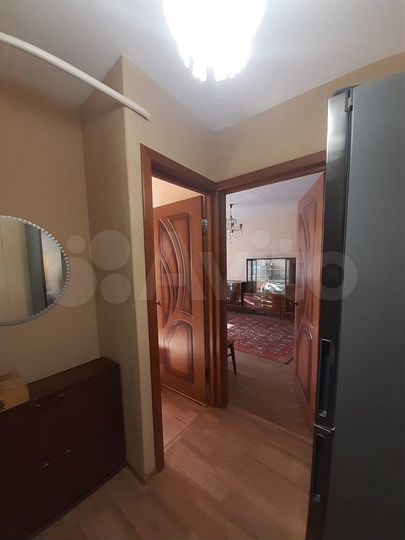 2-к. квартира, 50 м², 2/9 эт.