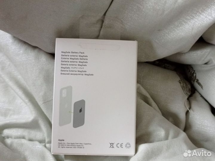 Повербанк apple