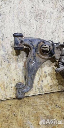 Рычаг правый нижний Mercedes-Benz 190 1992