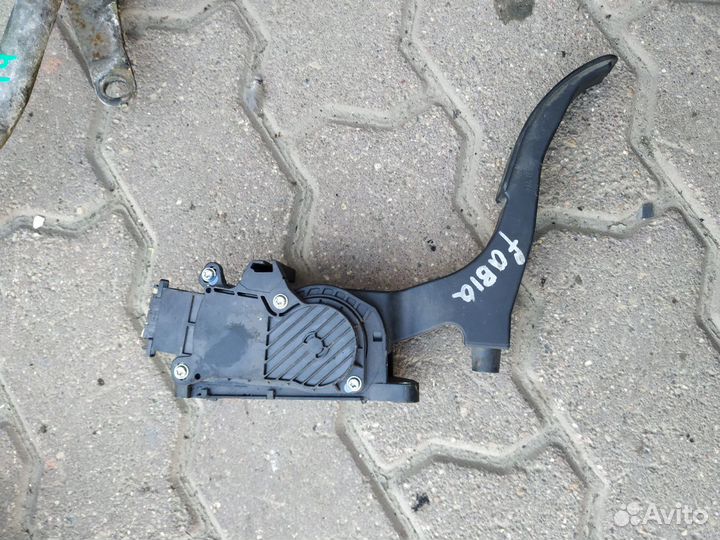 Фабия 1 педаль газа 6Q1 721 503 F