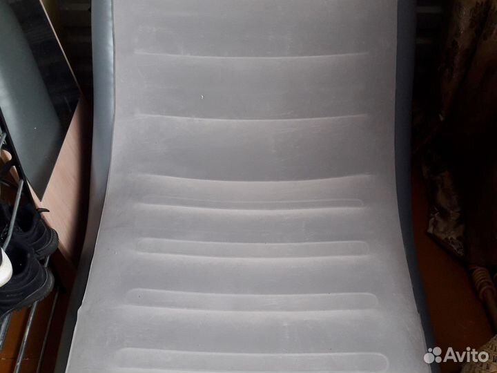 Надувное кресло в магазине 5500