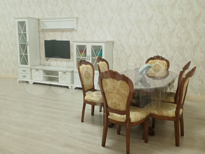 3-к. квартира, 120 м², 2/3 эт.
