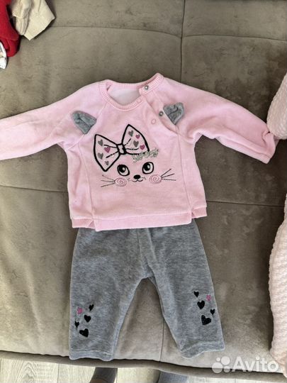 Жилет и 2 Костюма