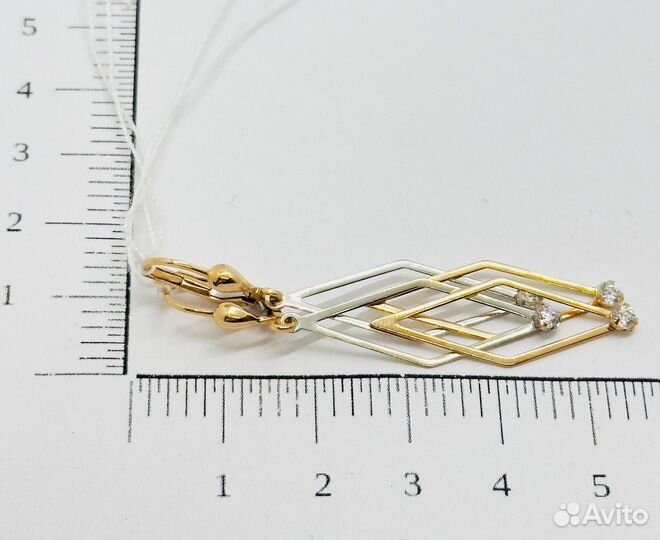 Золотые серьги с камнем