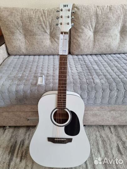 Акустическая гитара