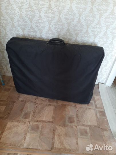 Массажный стол с вырезом