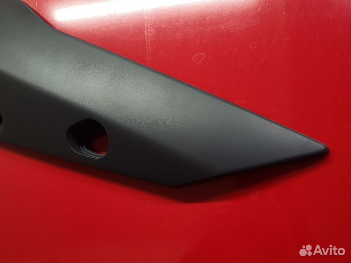 Боковая правая накладка yamaha fz8 пластик