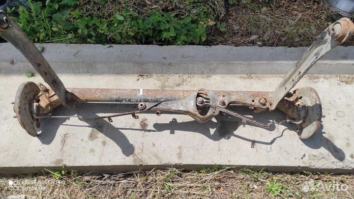 Балка задняя ступица Nissan Almera N15