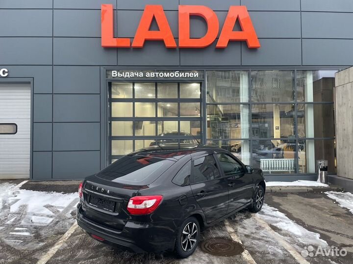 LADA Granta 1.6 МТ, 2023, 30 920 км