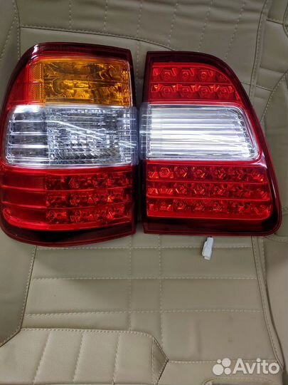 Задний фонарь toyota land cruiser 100