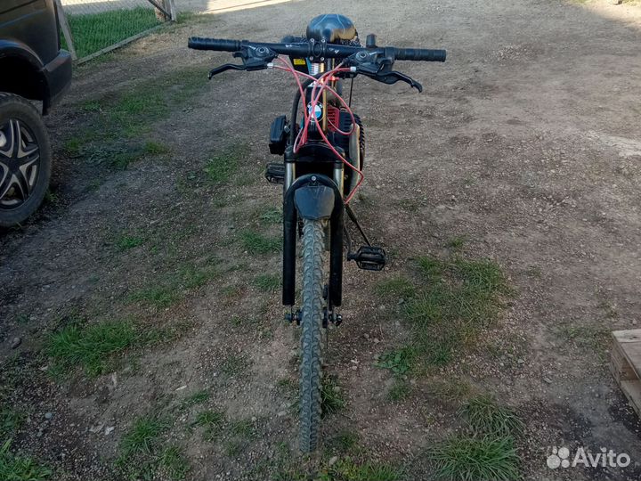 Велосипед с бензиновым мотором