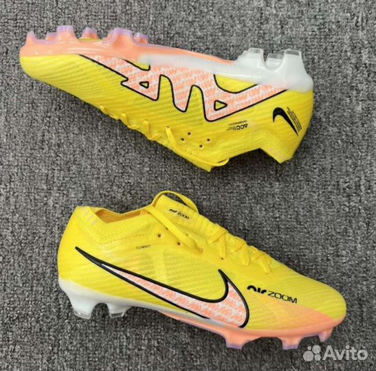 Футбольные бутсы