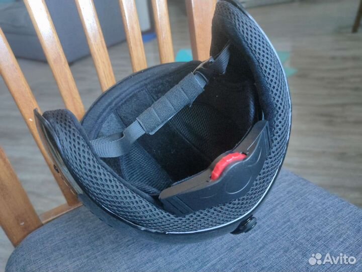 Шлем горнолыжный